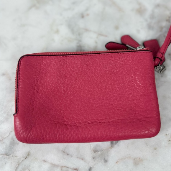 Coach Double Corner Zip Wristlet Pink Pebbled Leather #1692 - Picture 2 of 6
